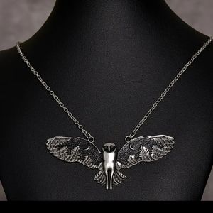 NWOT - Witchy owl pendant necklace new
